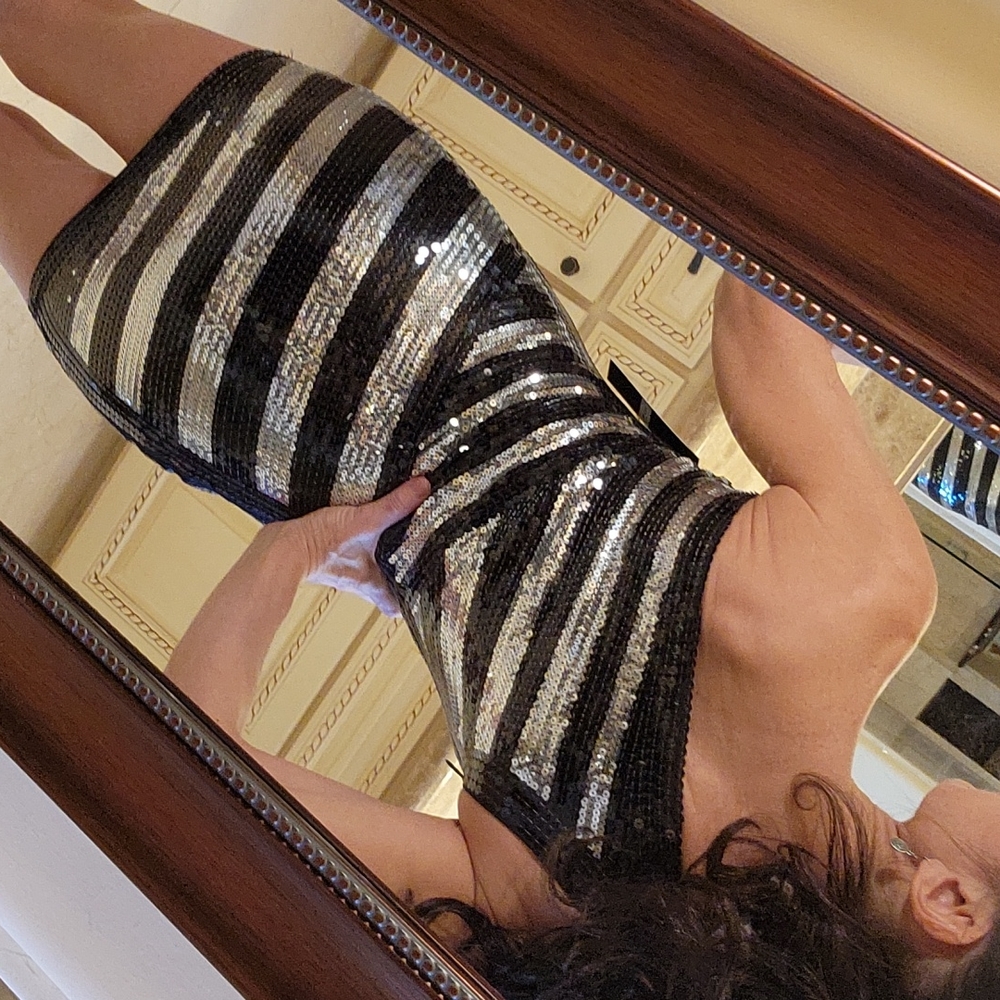 2b Bebe Limited Edition structured sequined one-shoulder dress, XS - Picture 10 of 17
